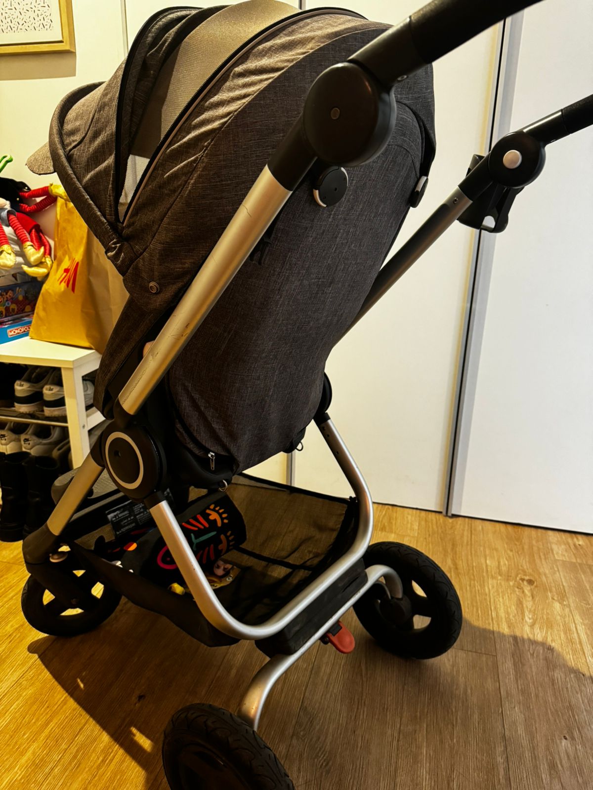(COD:BB13886) COCHE PASE0 STOKKE SCOOT V2 - Imagen 5