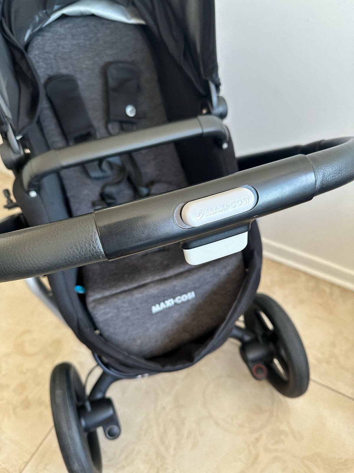 (COD:BB15428) COCHE TRAVEL SYSTEM MAXI COSI LILA NOMAD BLACK - Imagen 5
