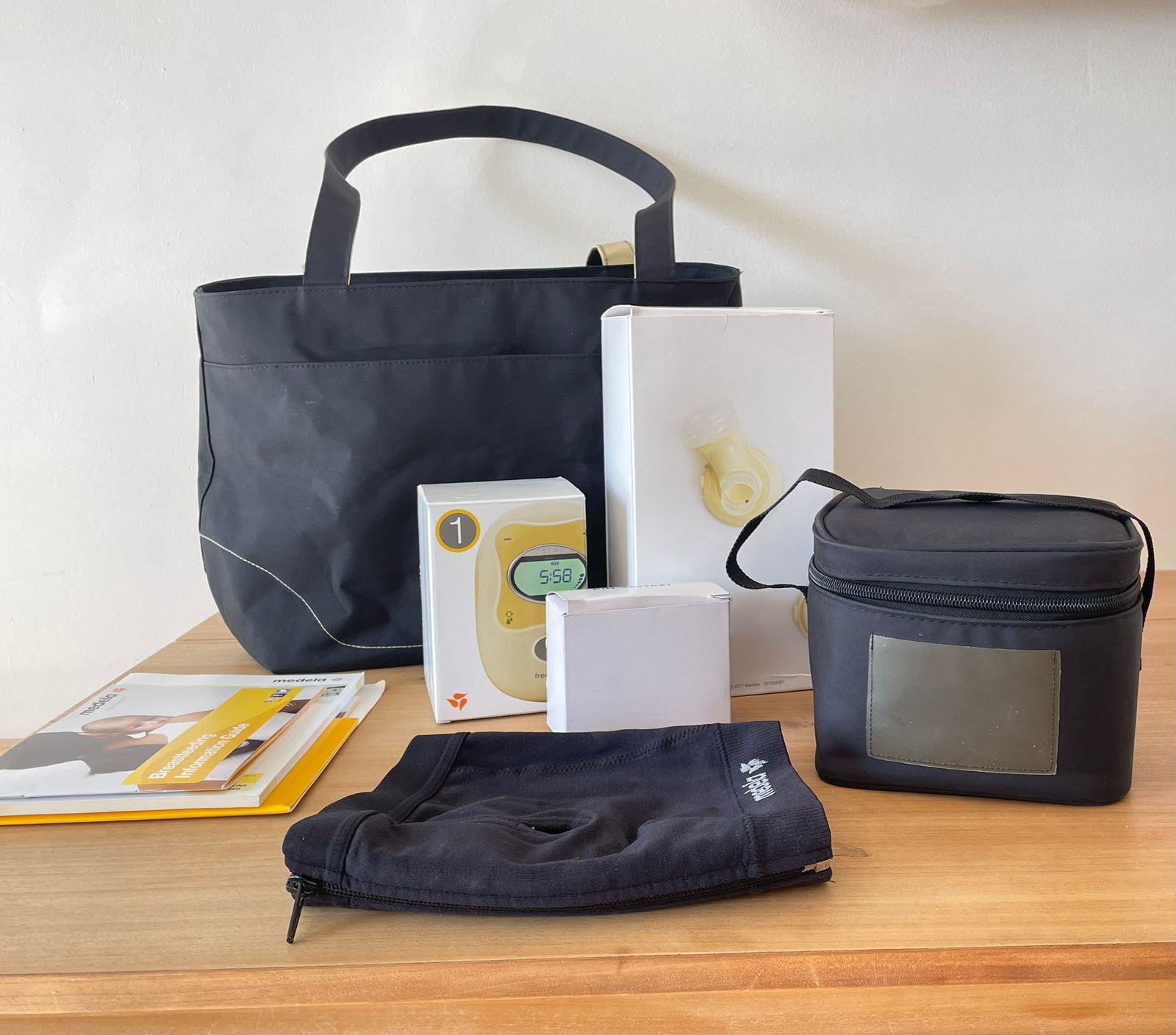 (COD:BB16526) EXTRACTOR DOBLE MEDELA FREESTYLE + ACCESORIOS - Imagen 2
