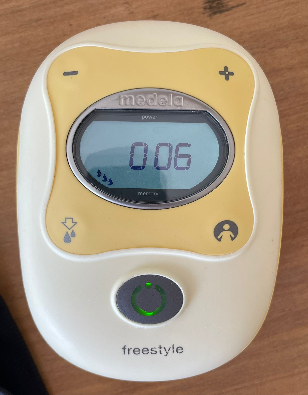 (COD:BB16526) EXTRACTOR DOBLE MEDELA FREESTYLE + ACCESORIOS - Imagen 4