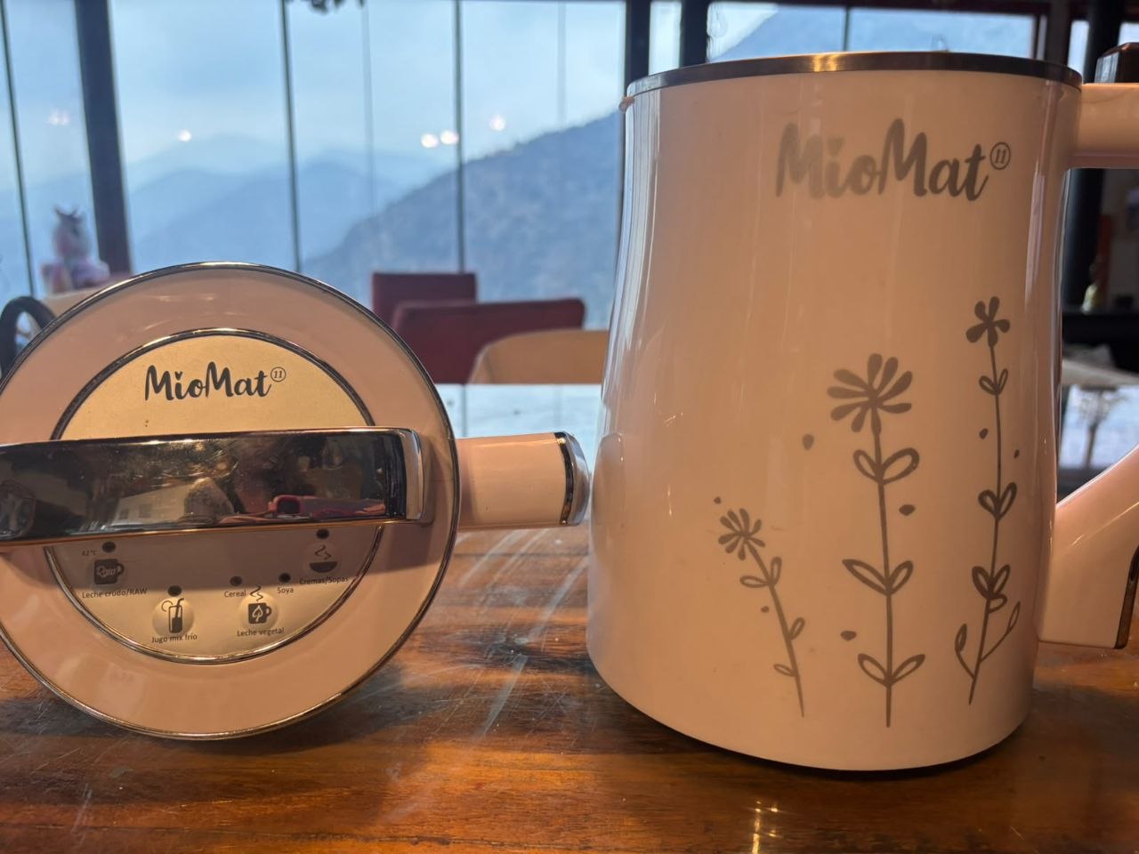 (COD:BB18910) MÁQUINA PARA PREPARAR BEBIDAS VEGETALES, SOPAS Y CREMAS MIOMAT CLASSIC