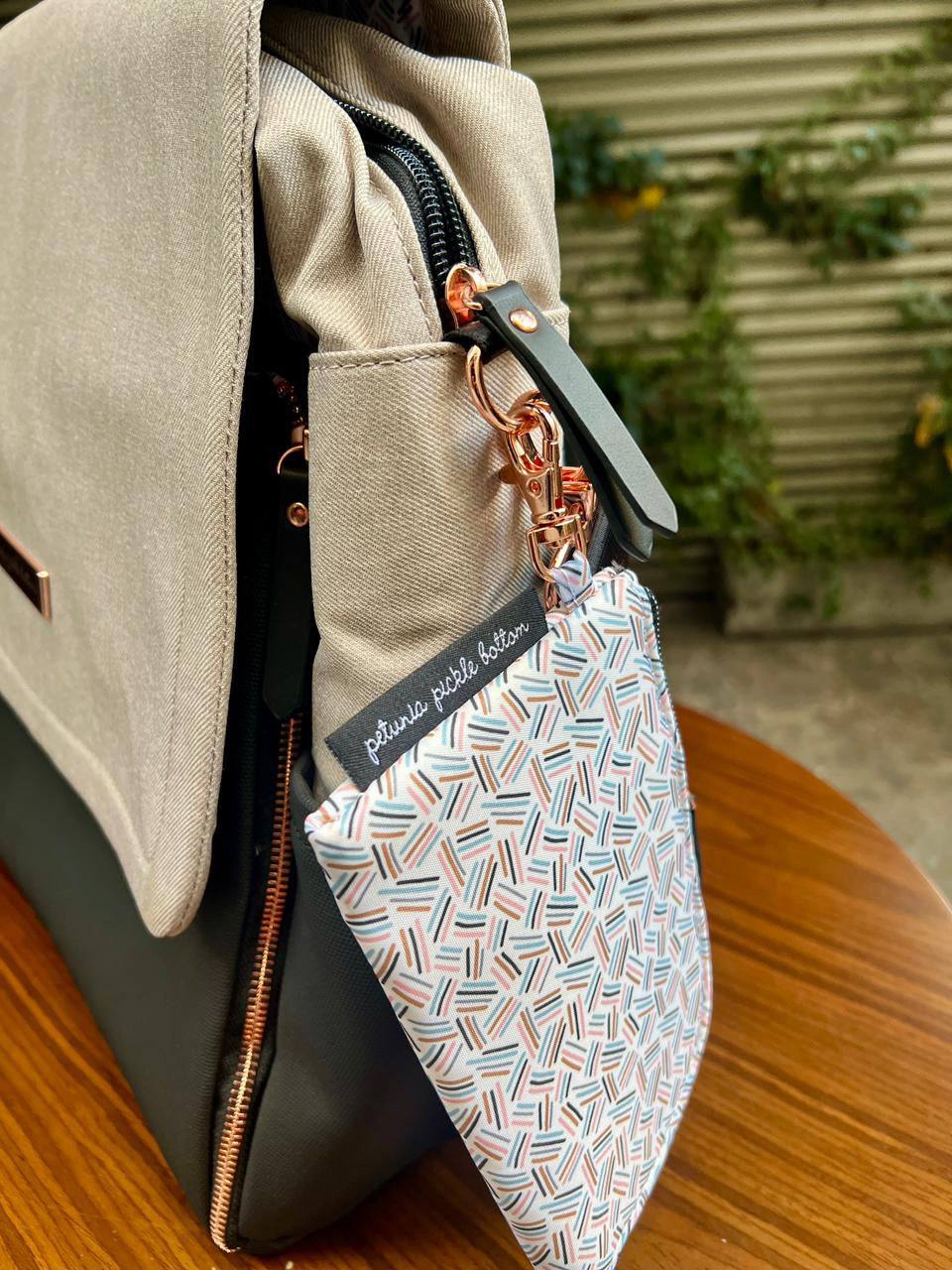 (COD:BB18917) MOCHILA MATERNAL PETUNIA PICKLE BOTTOM