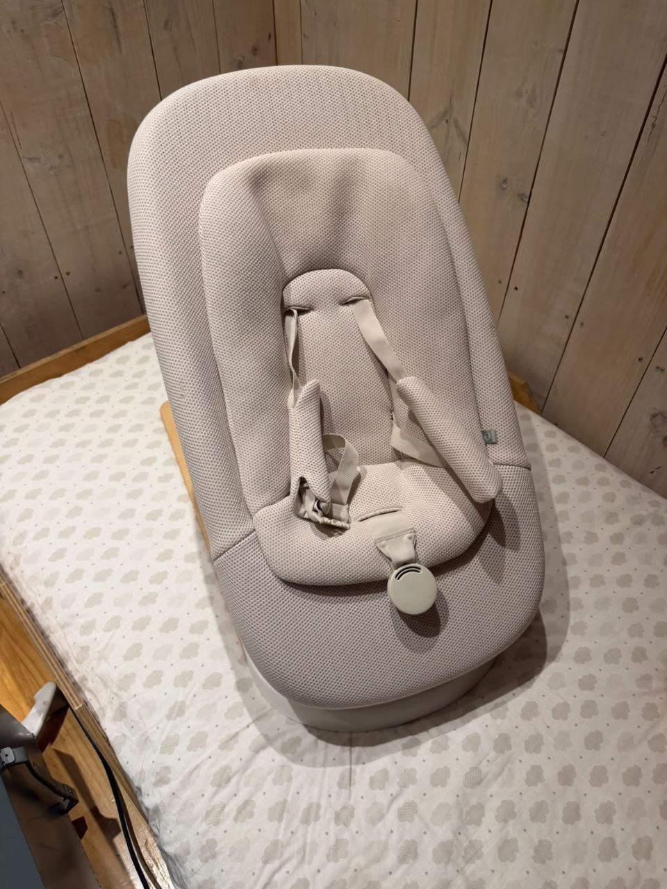 (COD:BB18928) SILLA NIDO MECEDORA STOKKE YOGA LIGHT SAND
