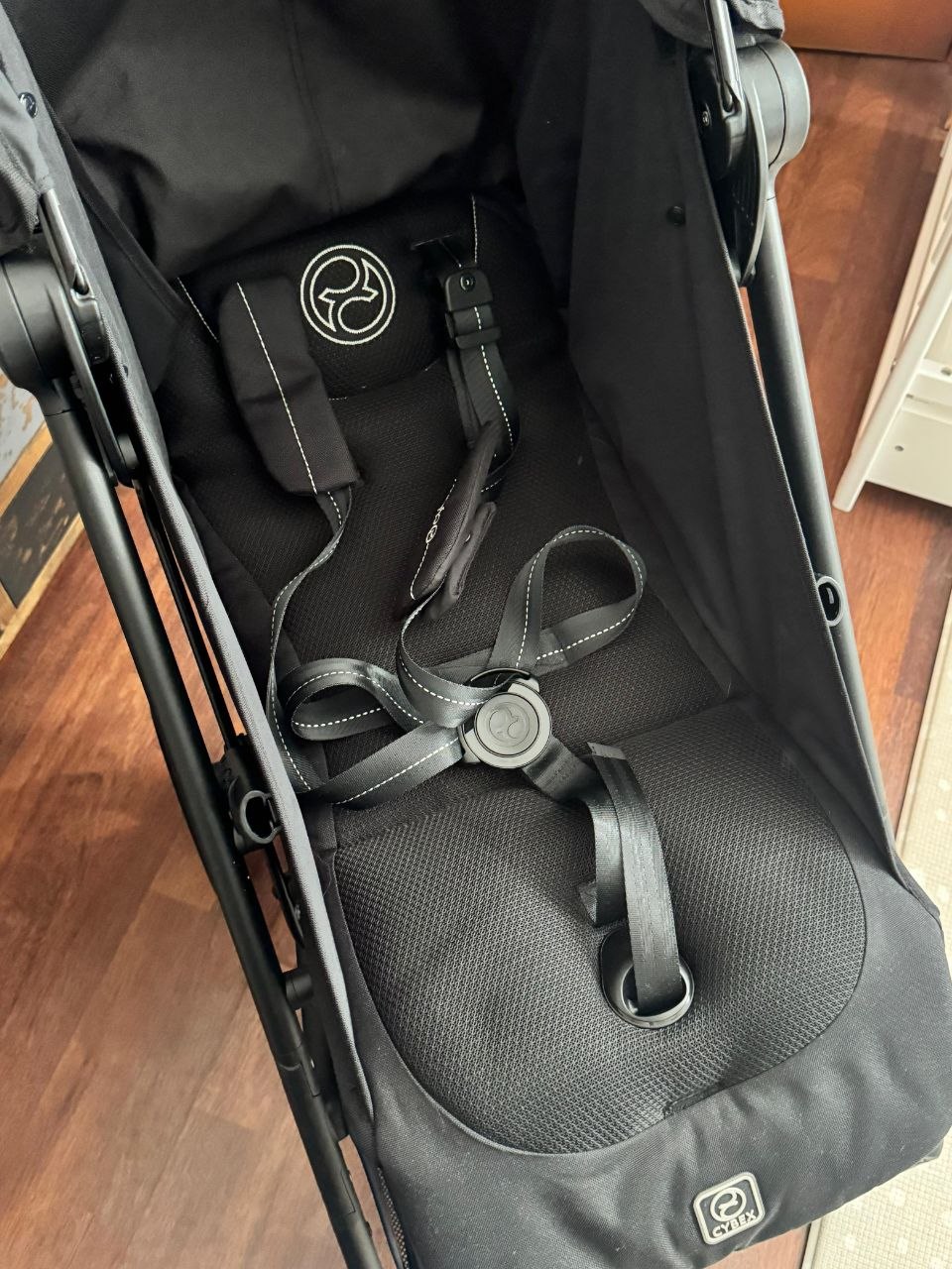 (COD:BB18929) COCHE DE PASEO CYBEX BEEZY 3