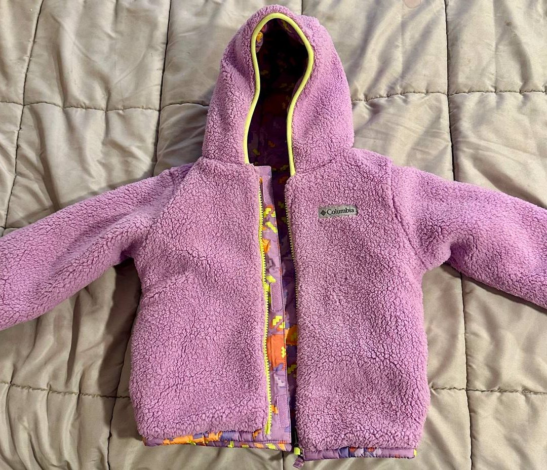 (COD:VI-125) PARKA REVERSIBLE COLUMBIA TALLA 4 (NUEVO)