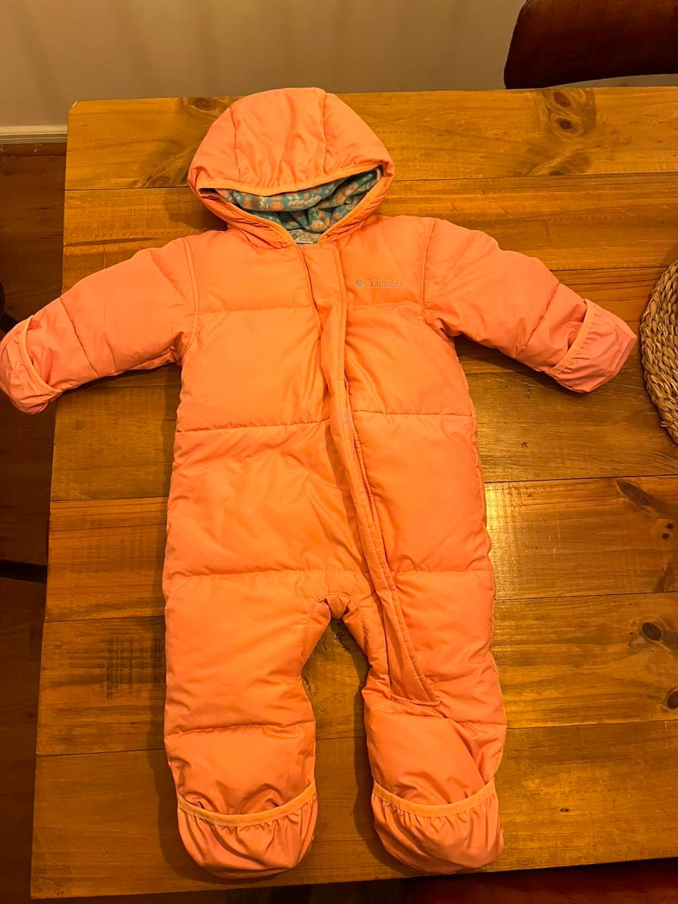 (COD:VI-142) ENTERITO PARKA COLUMBIA TALLA 12-18 M